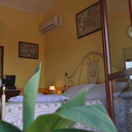 Ariedo Bed And Breakfast Capoterra Esterno foto