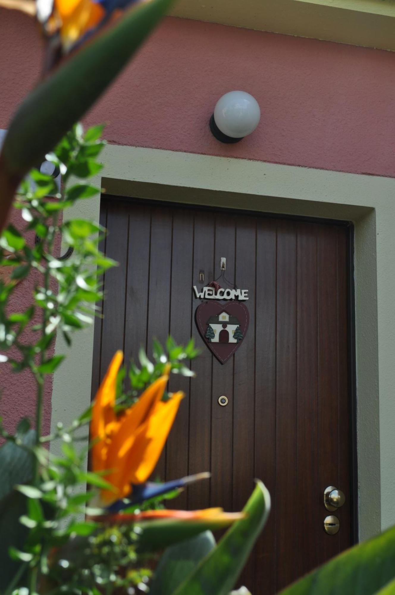 Ariedo Bed And Breakfast Capoterra Esterno foto
